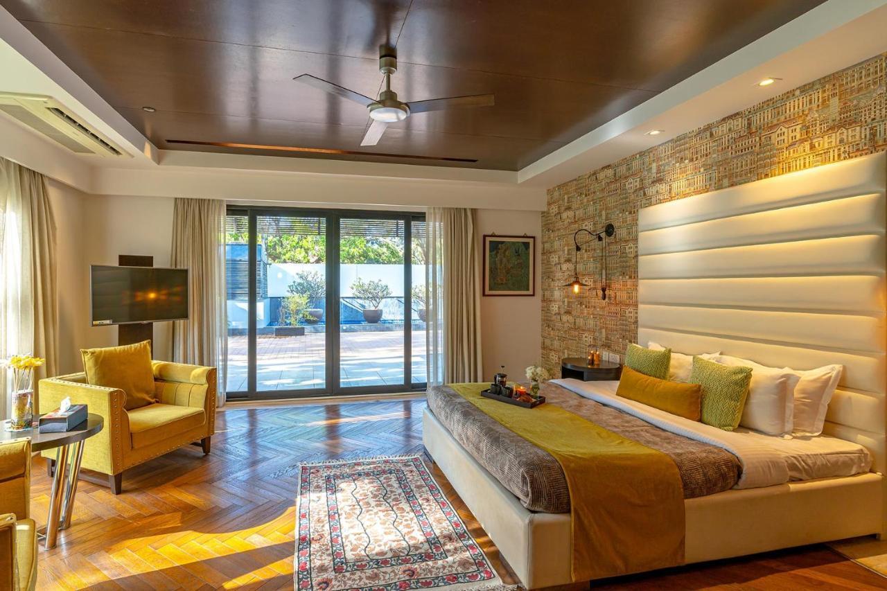 Villa Oceanic Sunsets With River View, Comp Breakfast & Infinity Pool At Stayvista Verem