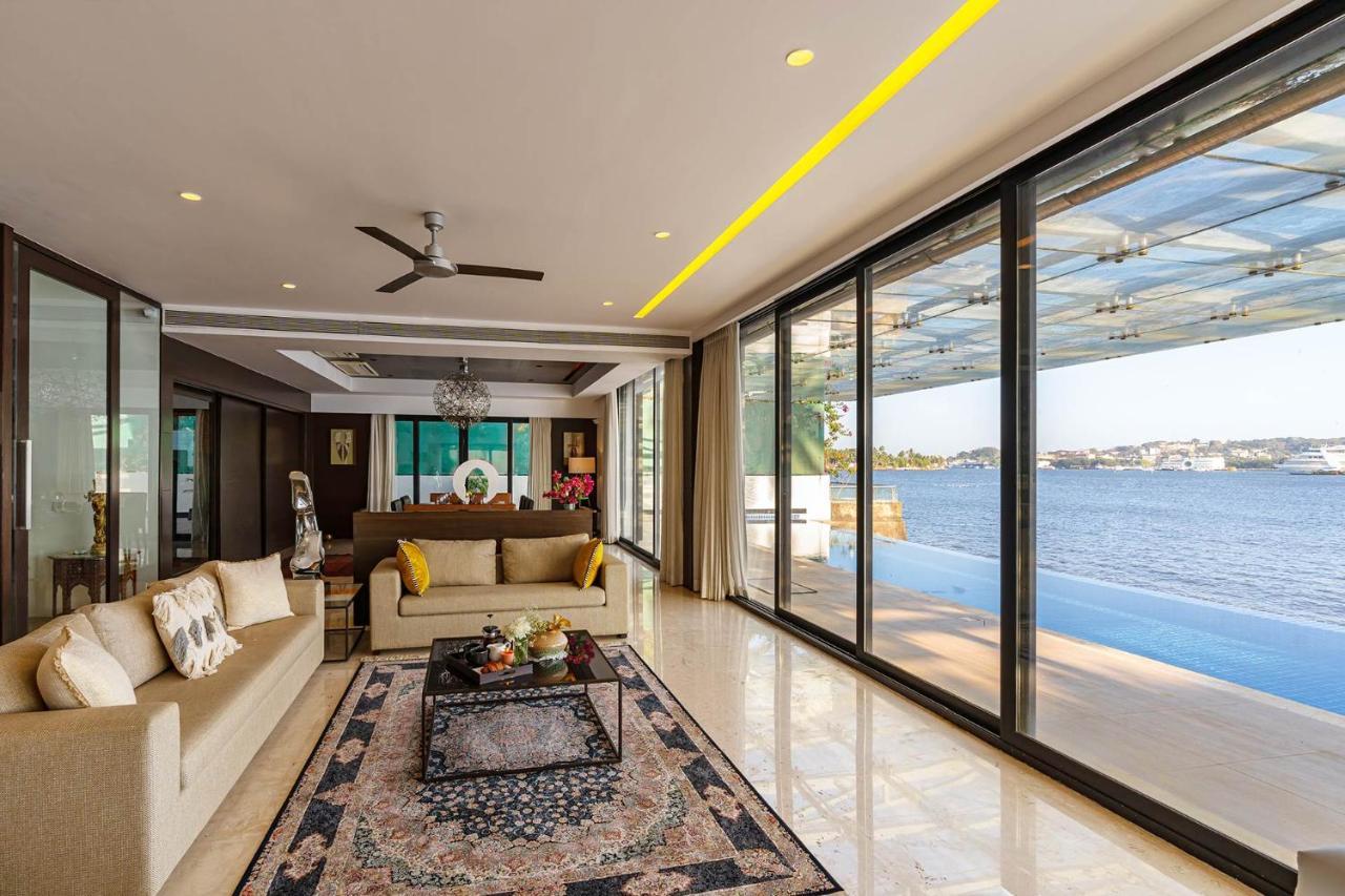 Oceanic Sunsets With River View, Comp Breakfast & Infinity Pool At Stayvista * Verem